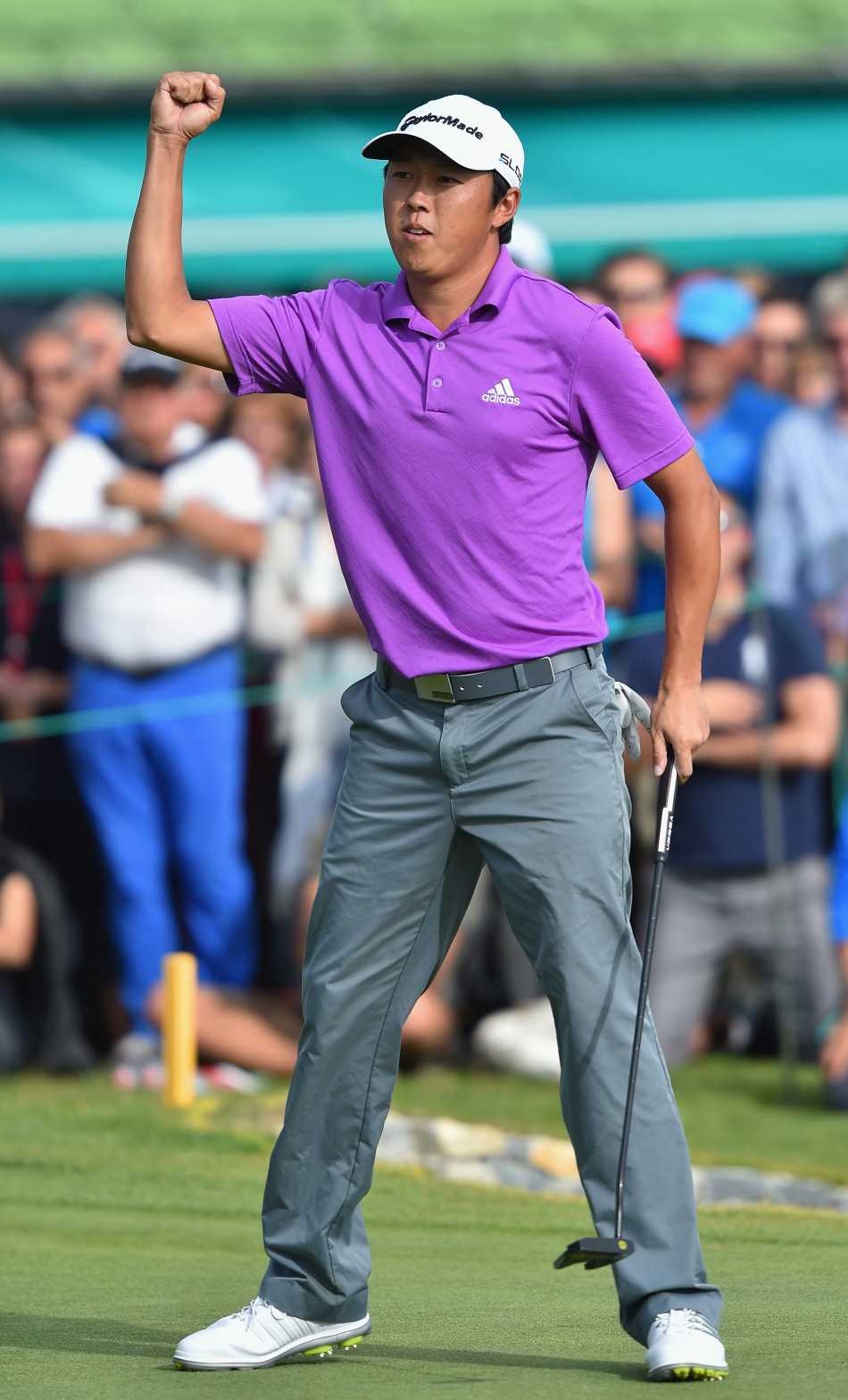 瑞士阿尔卑斯山下的逆袭:利普斯基加洞赛夺欧巡首冠 热情的现场观众聚集在果岭周围山坡上,共同见证冠军诞生的历史瞬间