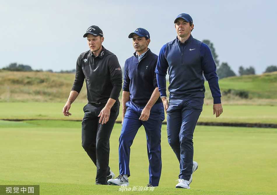 登喜路林克斯锦标赛的荣耀与欢笑 南非球手贾斯汀·沃尔特斯在古老球场上凝神推杆,他的专注神情背后是一整年的坚韧故事。