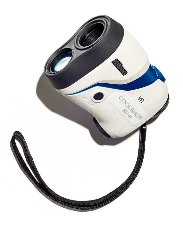 展会现场人头攒动，来自世界各地的业内人士正在热烈交流，探讨行业未来。